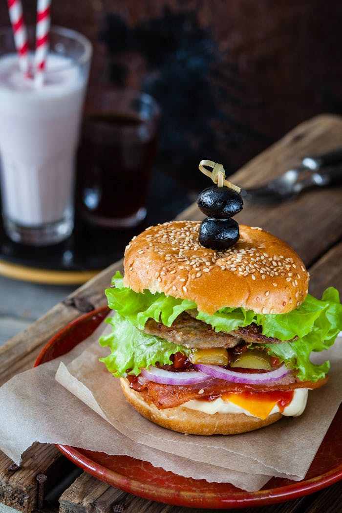 Delicious gourmet burger with fresh ingredients, ideal for a flavorful lunch.